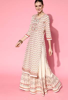 Off-white embroidered rayon stitched lehenga 3