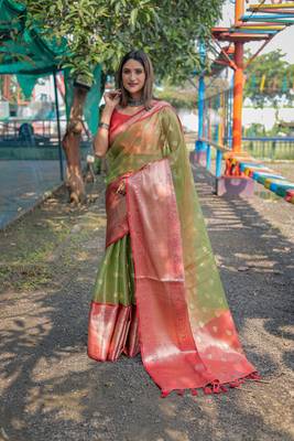 Green Woven Organza Saree With Blouse 1