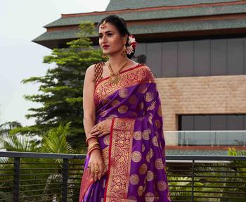 Purple Woven silk blend Blend Saree With Blouse 3