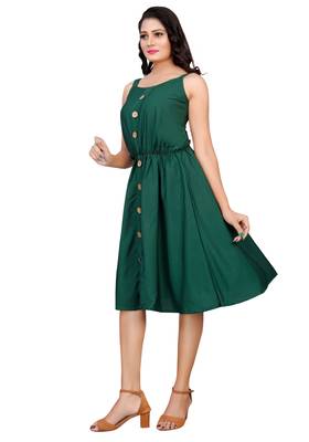 Green plain crepe short-dresses 3