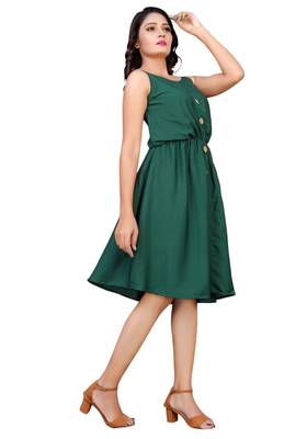 Green plain crepe short-dresses 4