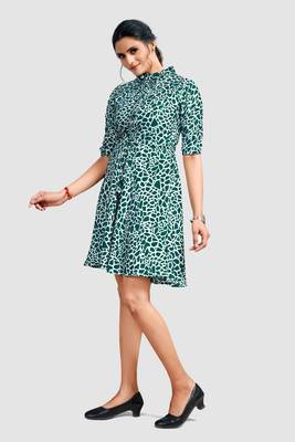 Green printed crepe short-dresses 1