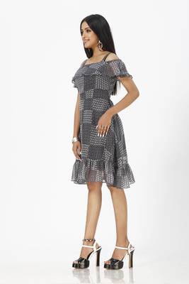Black printed crepe short-dresses 3