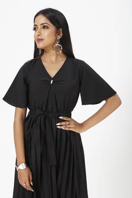 Black printed crepe short-dresses 4