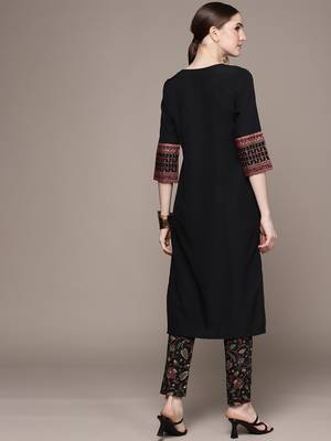 Black printed crepe kurta sets 3