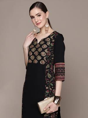 Black printed crepe kurta sets 5