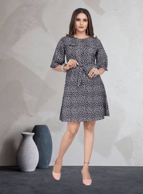 Black printed crepe short-dresses 1