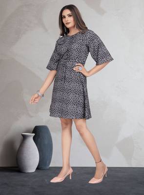 Black printed crepe short-dresses 3