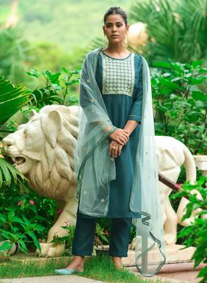 Gruhnaree SeaGreen Floral Yoke Design A-Line Kurta with Trousers with Duppta 1