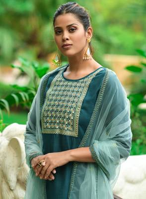 Gruhnaree SeaGreen Floral Yoke Design A-Line Kurta with Trousers with Duppta 4