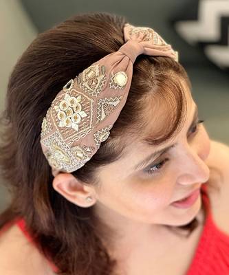 Joey & Pooh X Payal Singhal Keisha Headband 1