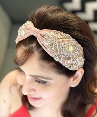 Joey & Pooh X Payal Singhal Keisha Headband 2