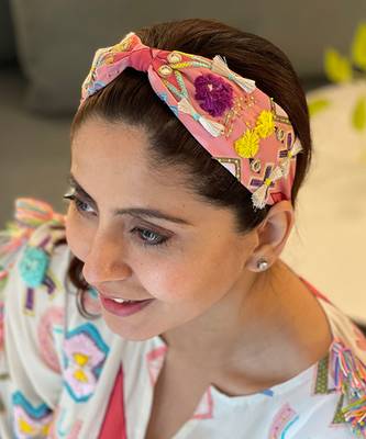 Joey & Pooh X Payal Singhal Ziva Headband 2