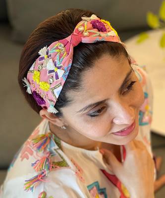 Joey & Pooh X Payal Singhal Ziva Headband 4