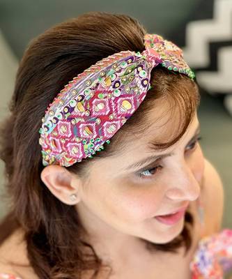 Joey & Pooh X Payal Singhal Maude Headband 1