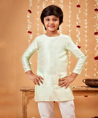 CHANDERI MINT GREEN KURTA PYJAMA SET 2