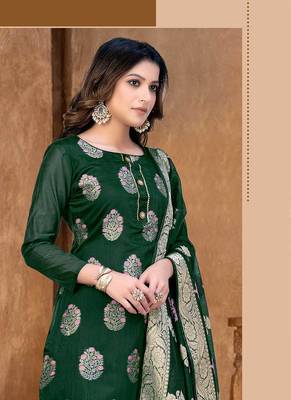 Ethnic And Sophesticated Salwaar Kameez In Green Colour Woven Designer Fabricated On Elegant Banarasi Silk Fabric 2