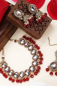 Styylo Fashion Red & White Stone Studded Pearl and Kundan Necklace With Earring and Maangtika