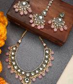 Styylo Fashion Kundan Gold plated Traditional Brass Pink Bead Jewellery set with Earring Maangtika