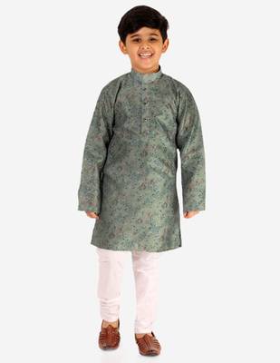 Green Stripes SIlk Jacquard Kurta Pajama Set // Traditional Wear 1