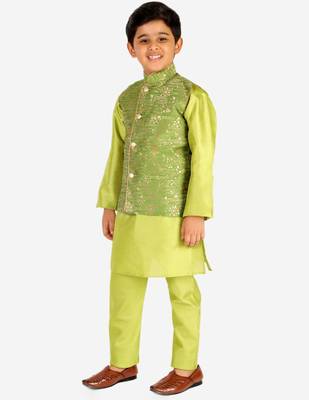 Green Stripes SIlk Jacquard Kurta Pajama Set // Traditional Wear 2