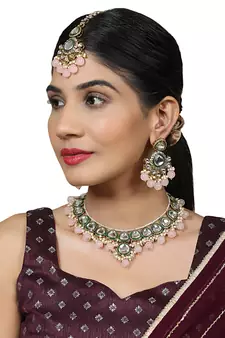 Styylo Fashion Kundan Gold plated Traditional Brass Pink Bead Jewellery set with Earring Maangtika