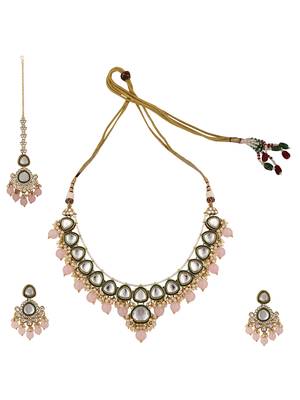 Styylo Fashion Kundan Gold plated Traditional Brass Pink Bead Jewellery set with Earring Maangtika 6