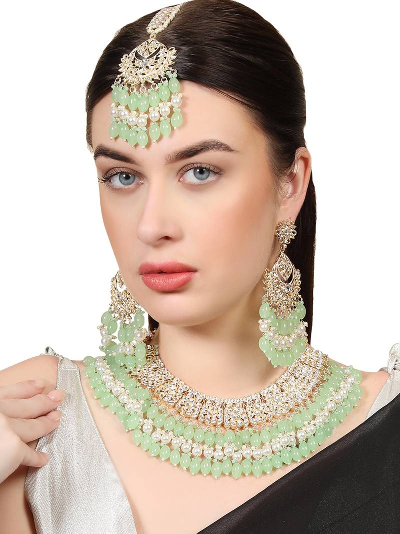 Styylo Fashion Sea Green Traditional Gold Plated Kundan and Bead Necklace With Earring Maangtika
