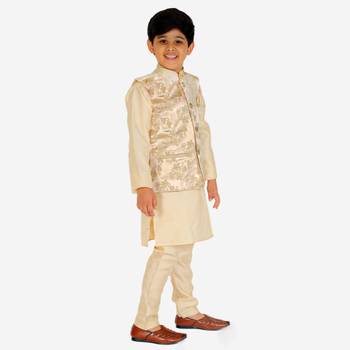 Gold Stripes jacquard Silk Kurta Pajama Set // Traditional Wear 3