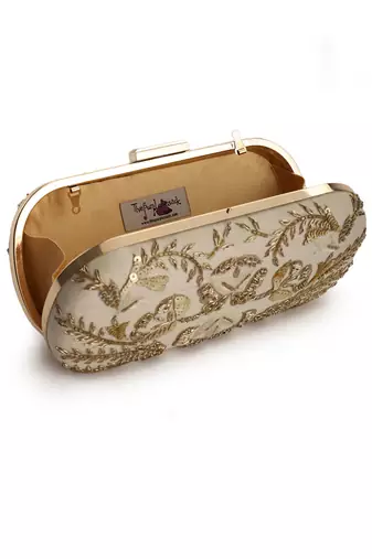 Beige symmetry clutch