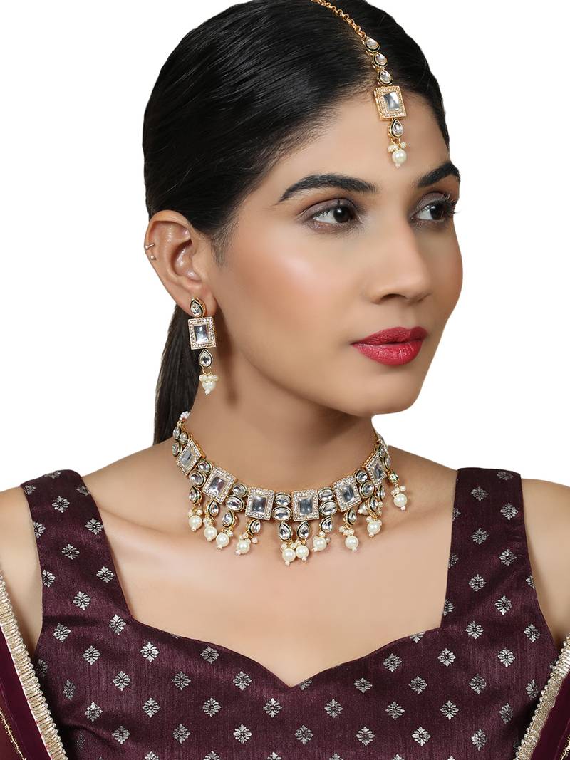 Styylo Fashion Kundan Gold Tone White Stone Studded Choker Necklace With Earring Maangtika