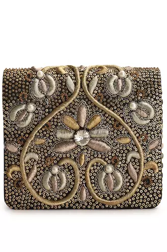 Black Divaa clutch