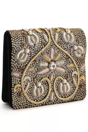 Black Divaa clutch