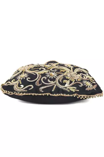Black elegant potli
