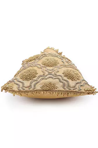 Dainty gold potli