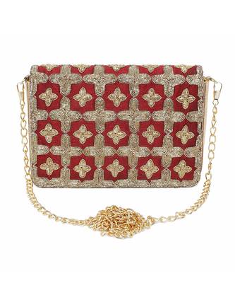 Jaal gold clutch 1