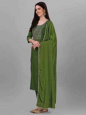 Green
 embroidered
 cotton silk
 kurtas-and-kurtis
 3