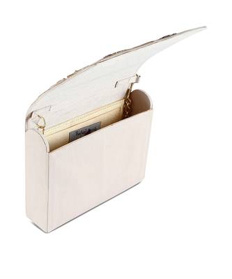 Peech Motif clutch 2