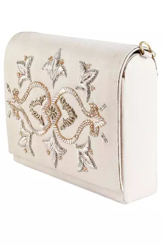 Peech Motif clutch