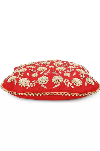 Red beauty potli
