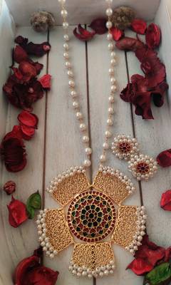 Gold necklaces 1