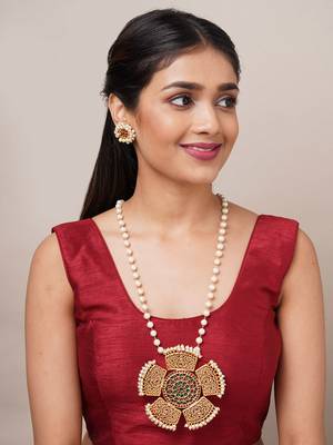 Gold necklaces 2
