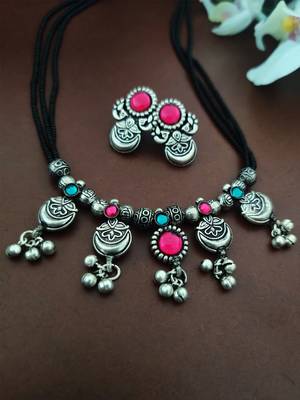 Black necklaces 1