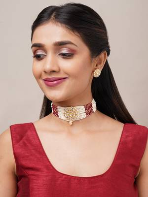 Red necklaces 2