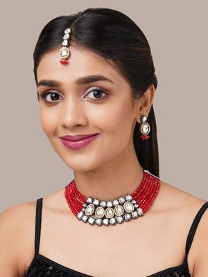 Red necklaces 2