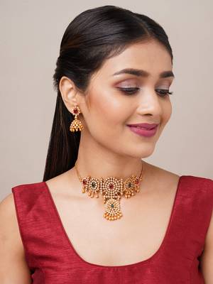 Red necklaces 2