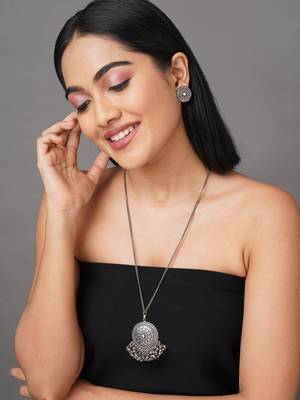 Silver necklaces 1