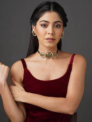 Gold necklaces 1