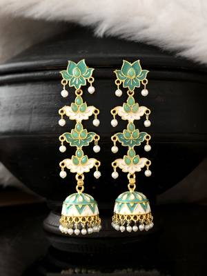 Green earrings 1