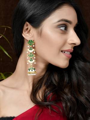 Green earrings 2
